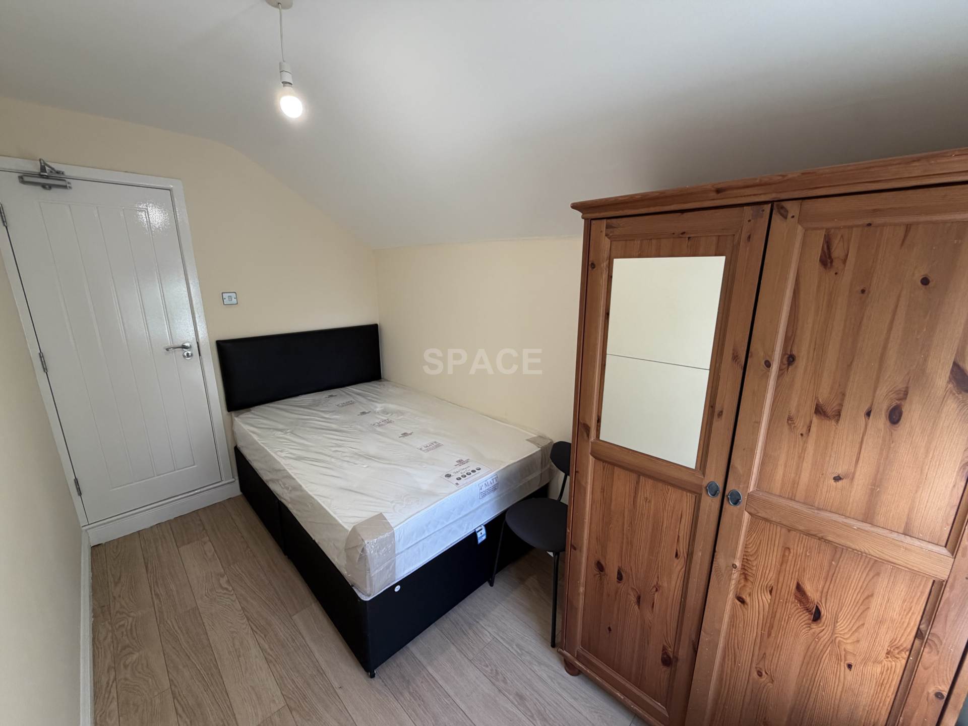 Wykeham Road, University, Reading, Berkshire, RG6 1PN, Image 4