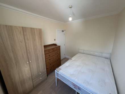 Wykeham Road, University, Reading, Berkshire, RG6 1PN, Image 7
