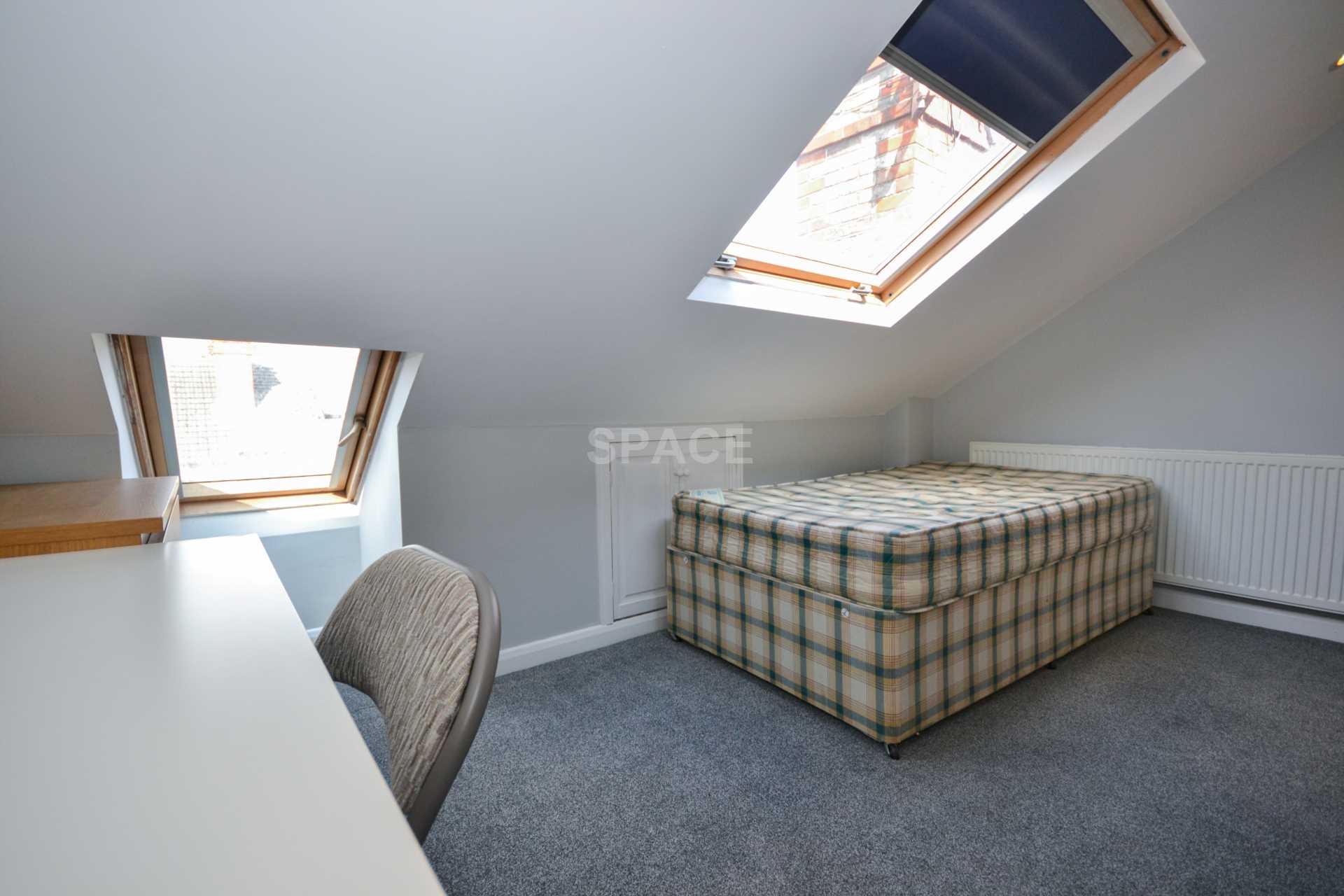 Norris Road, Reading, Berkshire,  RG6 1NJ, Image 15