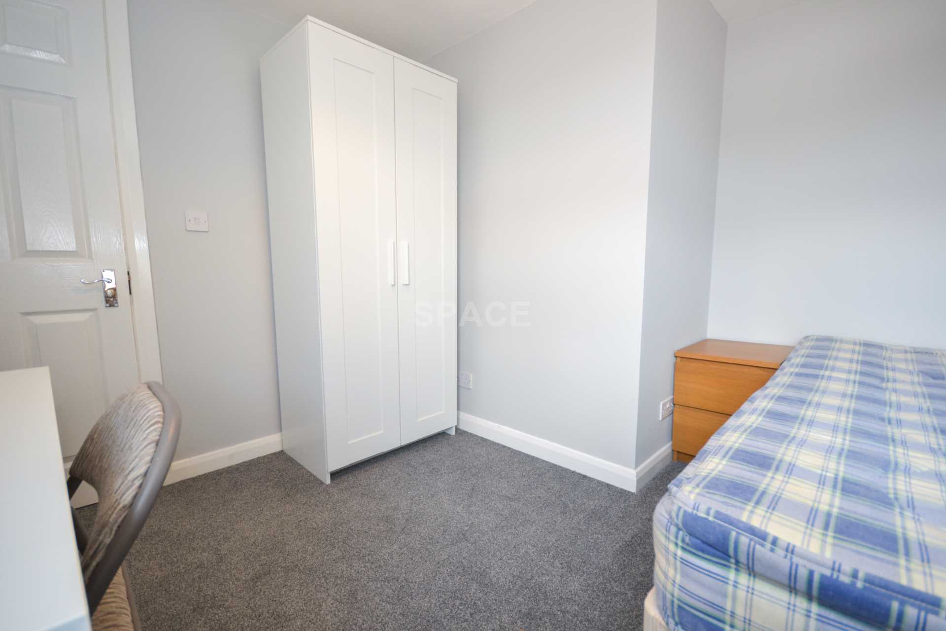 Norris Road, Reading, Berkshire,  RG6 1NJ, Image 18