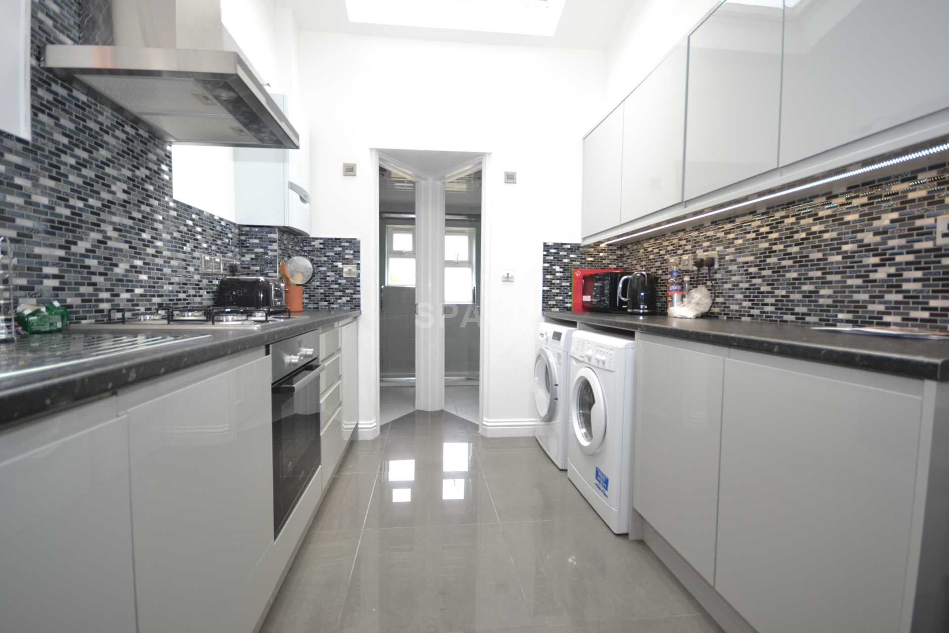 Grange Avenue, Reading, Berkshire, RG6 1DL, Image 1