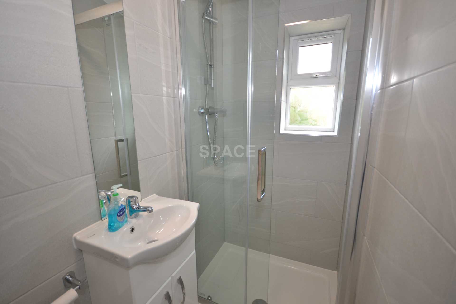 Grange Avenue, Reading, Berkshire, RG6 1DL, Image 3