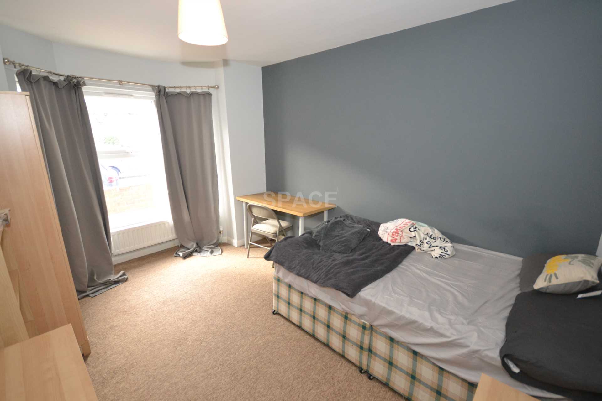 Grange Avenue, Reading, Berkshire, RG6 1DL, Image 5
