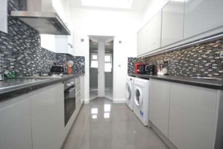 Grange Avenue, Reading, Berkshire, RG6 1DL, Image 1