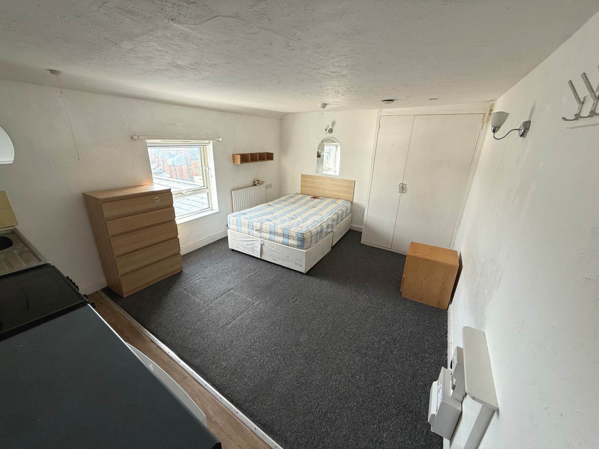 BEDSIT- Southampton Street, Reading, Berkshire, RG1 2RB, Image 1