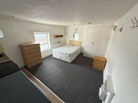 BEDSIT- Southampton Street, Reading, Berkshire, RG1 2RB, Image 1