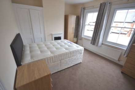 St Edwards Road, Reading, Berkshire, RG6 1NL, Image 3