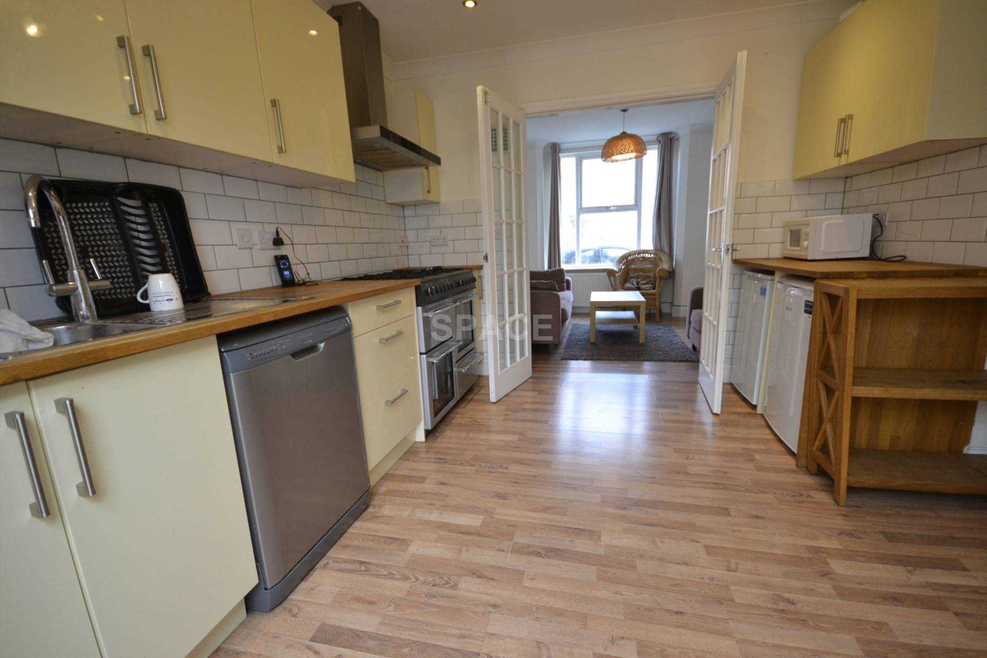 Wykeham Road, Reading, RG6 1NR, Image 4