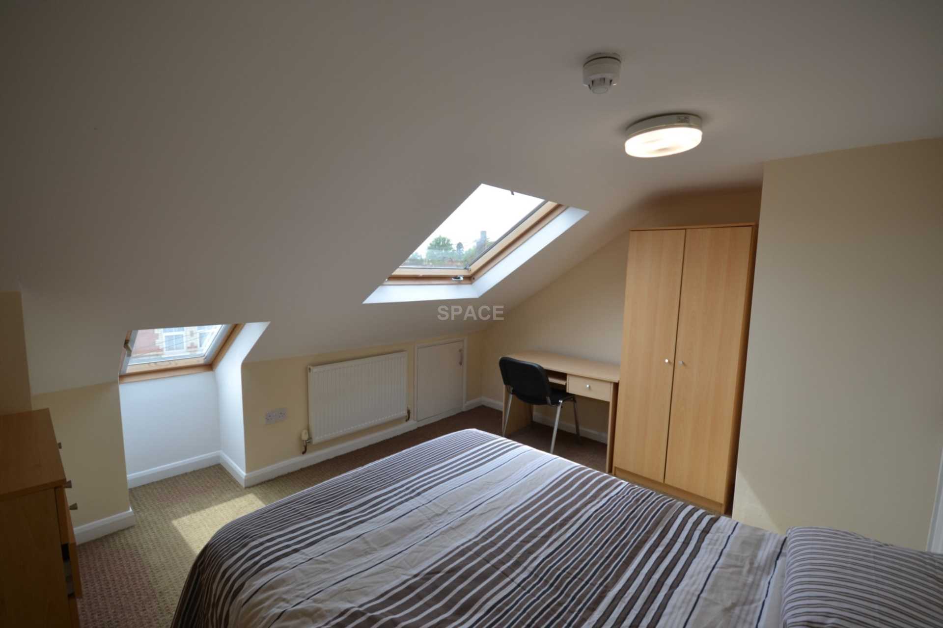 Grange Avenue, Earley, Reading, Berkshire, RG6 1DJ, Image 9