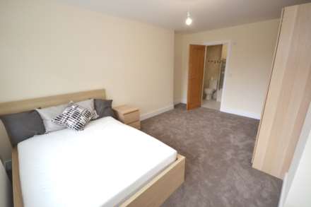 1 Bedroom Room (Double), Church Road, Reading, Berkshire, RG6 1HW - Room 3