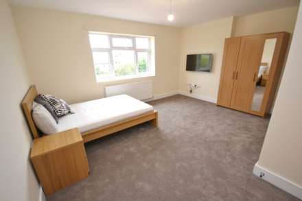 Church Road, Reading, Berkshire, RG6 1HW, Image 2