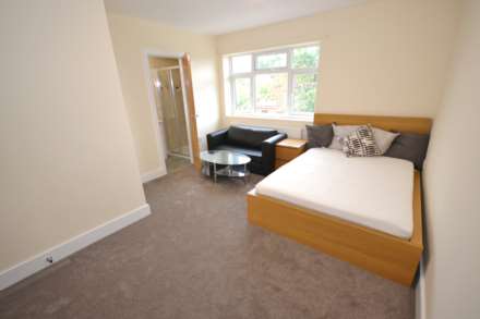 Church Road, Reading, Berkshire, RG6 1HW, Image 2