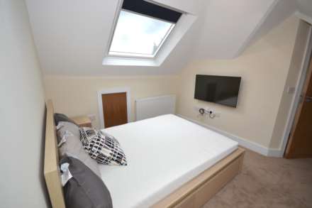 Church Road, Reading, Berkshire, RG6 1HW - Room 8, Image 5