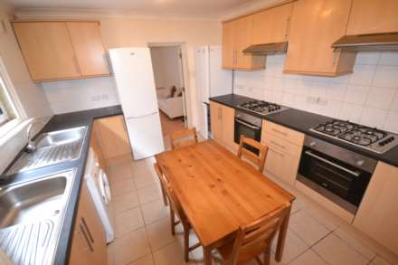 Basingstoke Road, Reading, Berkshire, RG2 0ET, Image 5