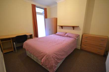 Basingstoke Road, Reading, Berkshire, RG2 0ET, Image 1