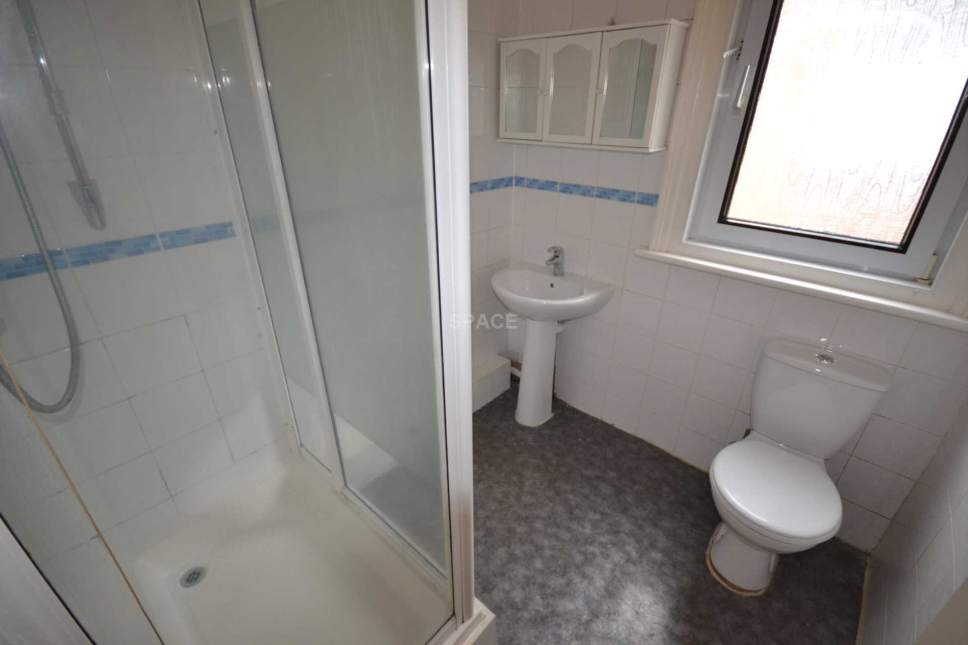 Basingstoke Road, Reading, Berkshire, RG2 0ET, Image 10