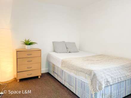 Basingstoke Road, Reading, Berkshire, RG2 0ET, Image 7