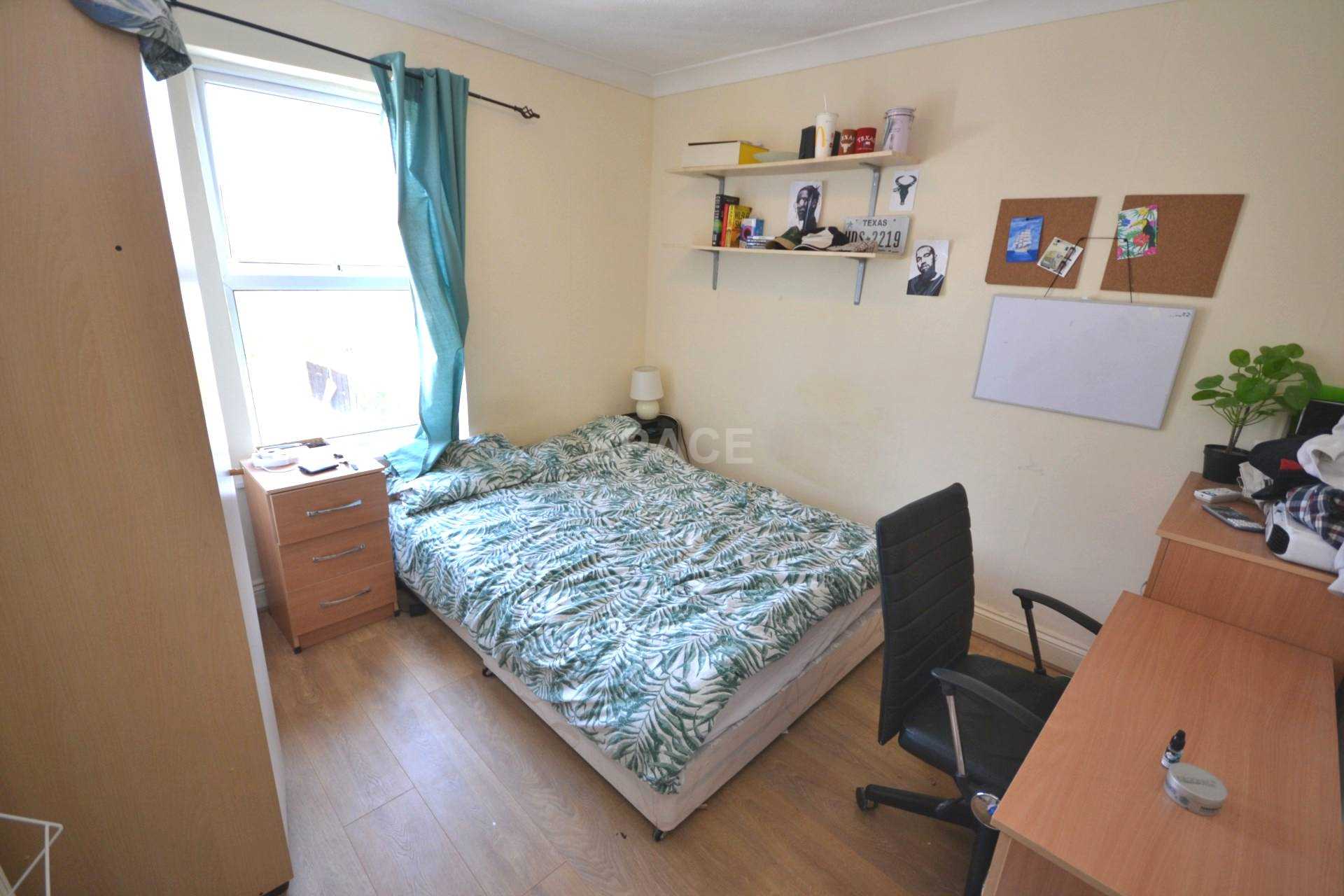 Blenheim Gardens, Reading, Berkshire, RG1 5QJ, Image 10
