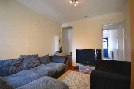 Blenheim Gardens, Reading, Berkshire, RG1 5QJ, Image 4