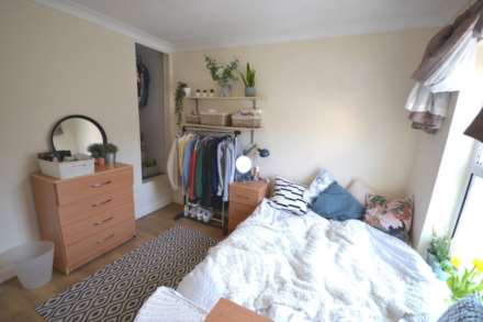 Blenheim Gardens, Reading, Berkshire, RG1 5QJ, Image 9