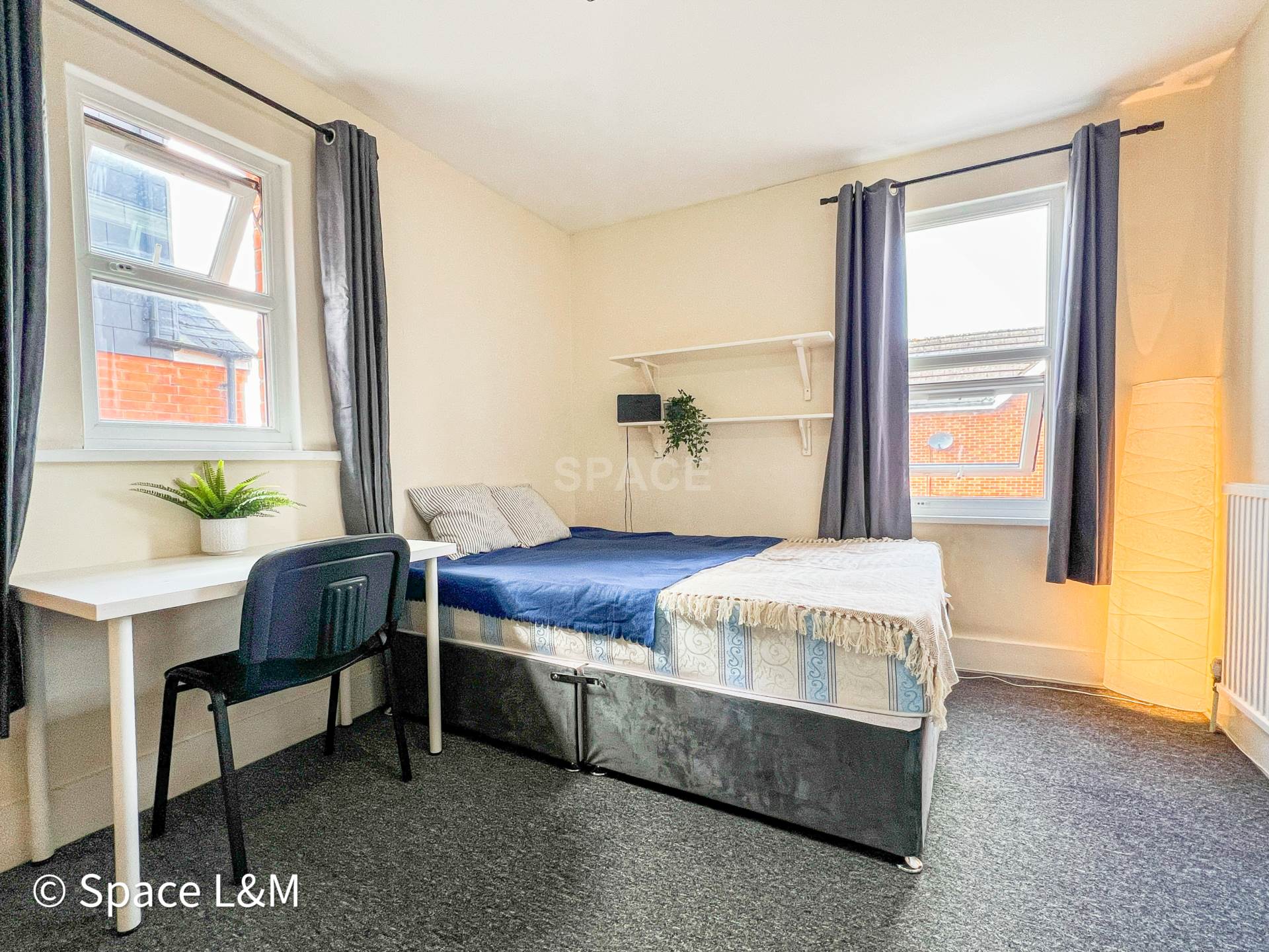 Basingstoke Road, Reading, Berkshire, RG2 0ET., Image 1