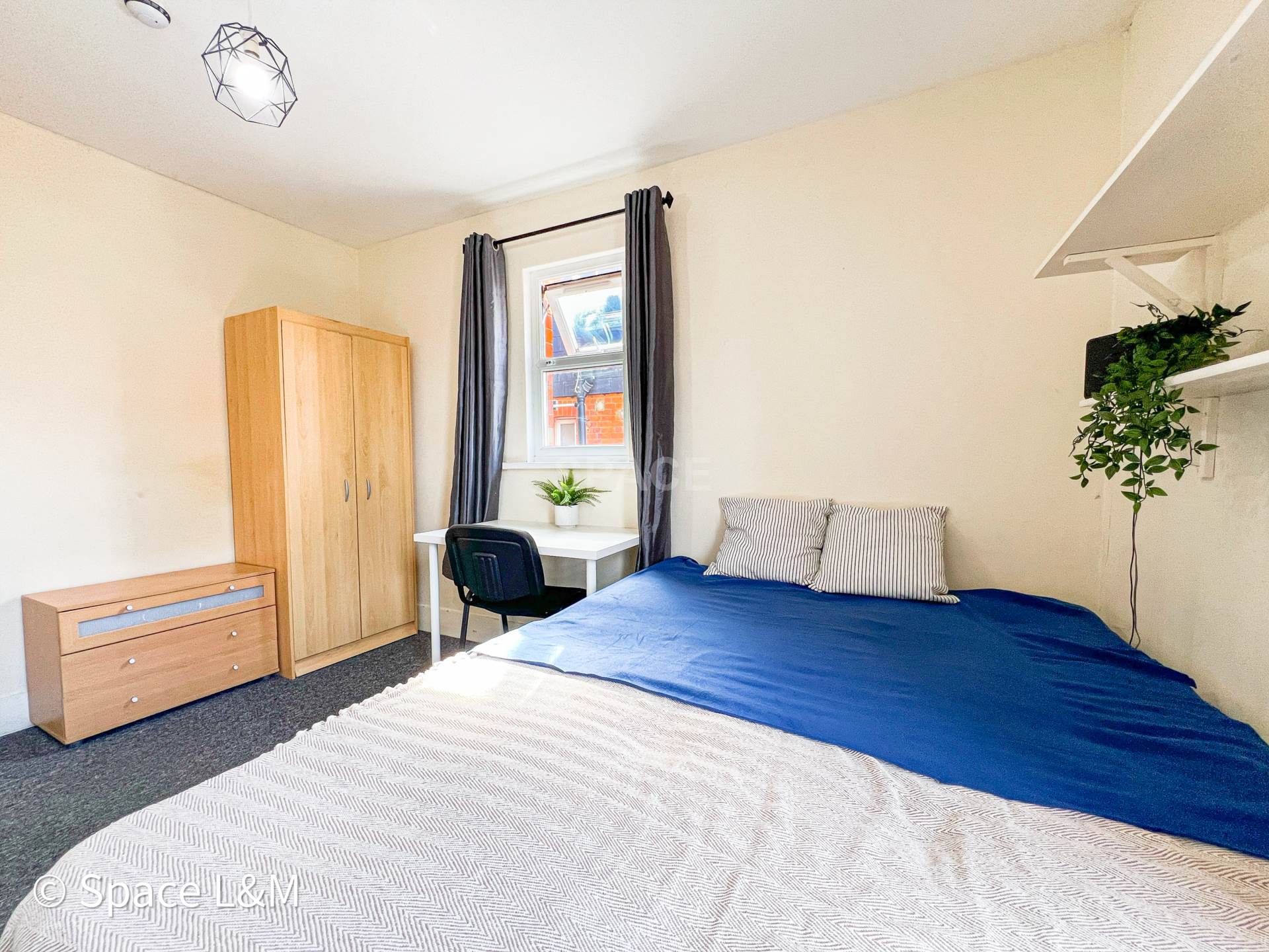 Basingstoke Road, Reading, Berkshire, RG2 0ET., Image 4
