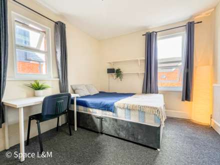 Basingstoke Road, Reading, Berkshire, RG2 0ET., Image 1