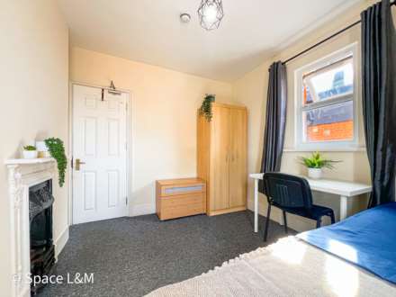Basingstoke Road, Reading, Berkshire, RG2 0ET., Image 6
