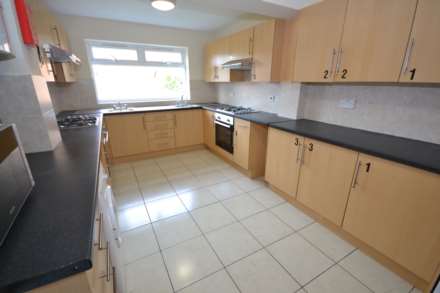 Basingstoke Road, Reading, Berkshire, RG2 0ET., Image 7
