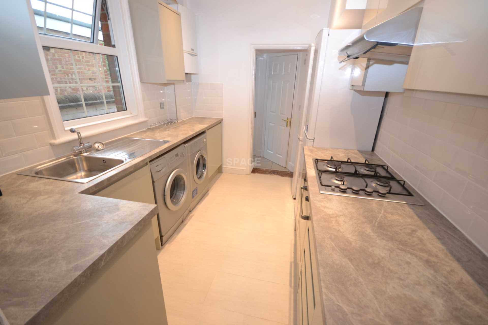 Swainstone Road, Reading, Berkshire, RG2 0DX - Room 6, Image 1