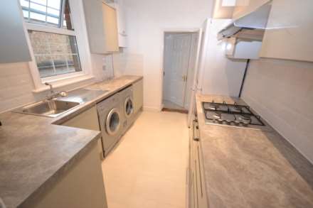 Swainstone Road, Reading, Berkshire, RG2 0DX - Room 6, Image 1