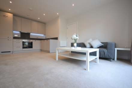 Property For Rent Bedwyn Mews, Reading