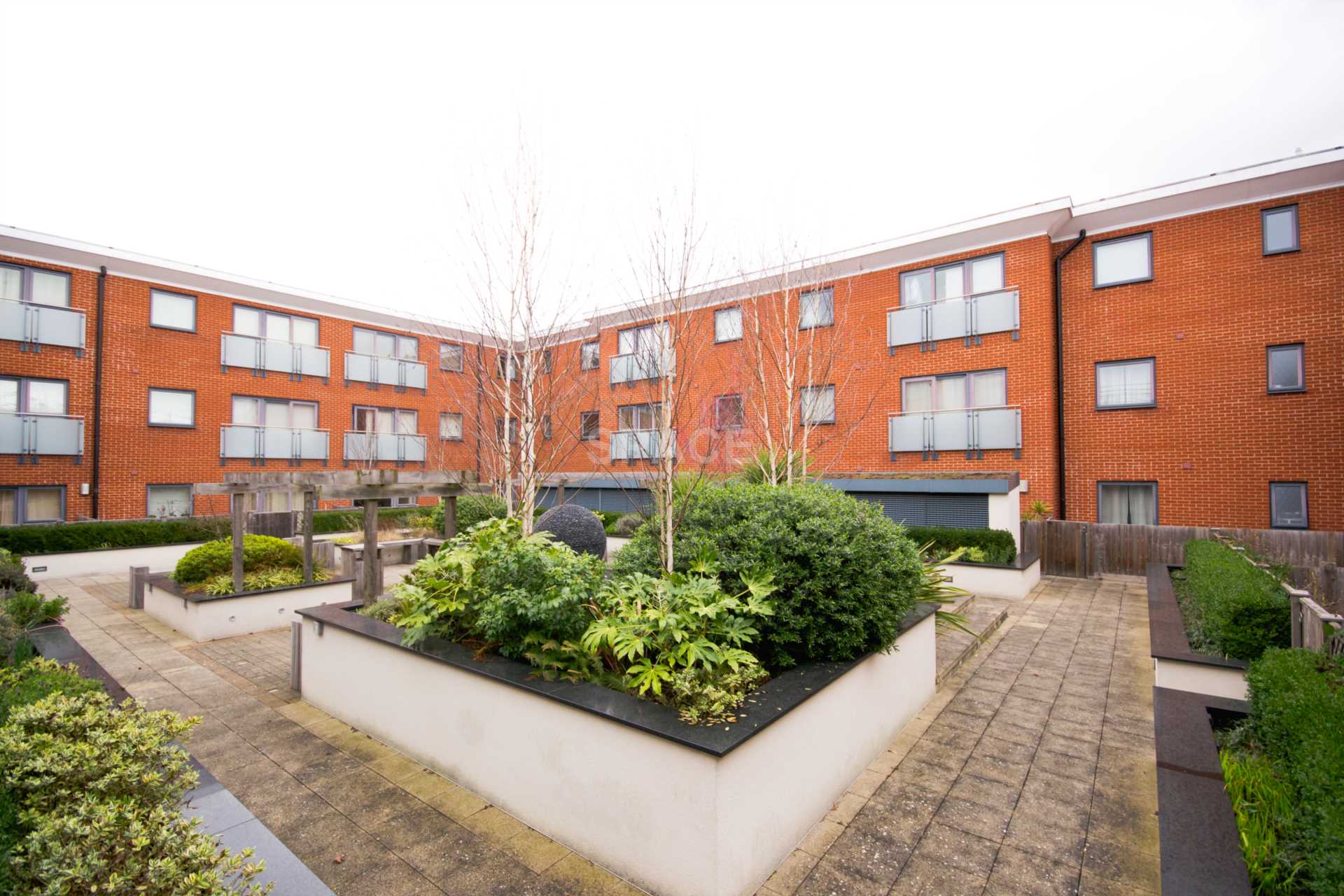 Heron House, Reading, RG2, Image 10