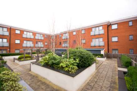 Heron House, Reading, RG2, Image 10