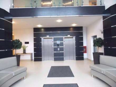Heron House, Reading, RG2, Image 12