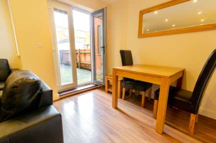 Heron House, Reading, RG2, Image 6