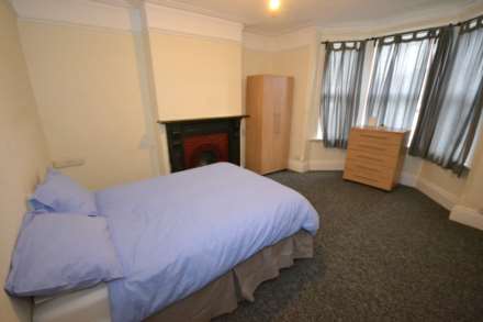 Basingstoke Road, Reading, Berkshire, RG2 0ET, Image 2