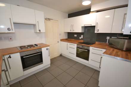 Basingstoke Road, Reading, Berkshire, RG2 0ET, Image 4