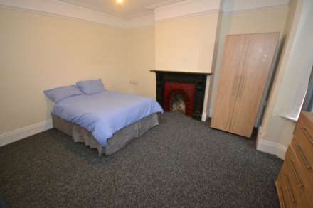 Basingstoke Road, Reading, Berkshire, RG2 0ET, Image 2