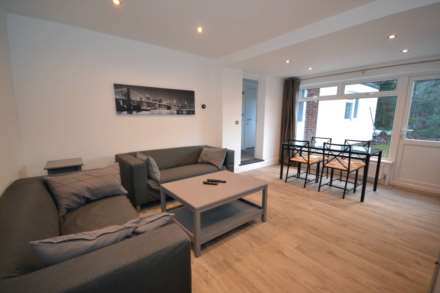 6 Bedroom Semi-Detached, Shinfield Road, Reading, RG2 7BW