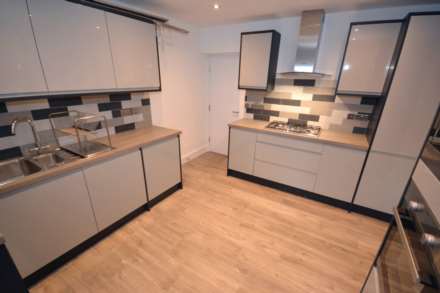 Shinfield Road, Reading, RG2 7BW, Image 2