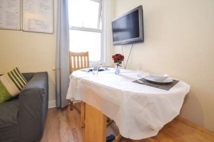 Grange Avenue, Earley, Reading, Berkshire, RG6 1DJ, Image 3