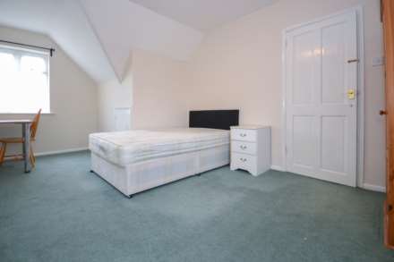 Hazel Crescent, Shinfield, Reading, Berkshire, RG2 7ND, Image 12