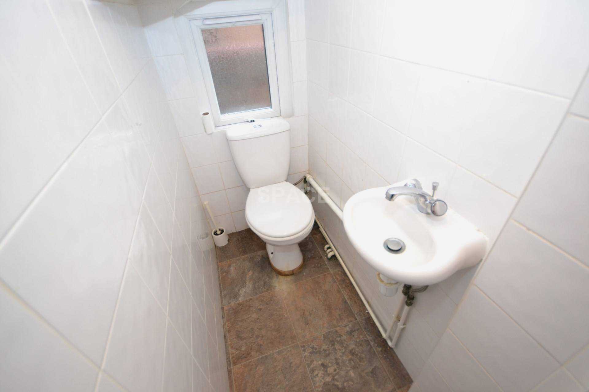 Swainstone Road, Reading, Berkshire, RG2 0DX, Image 1