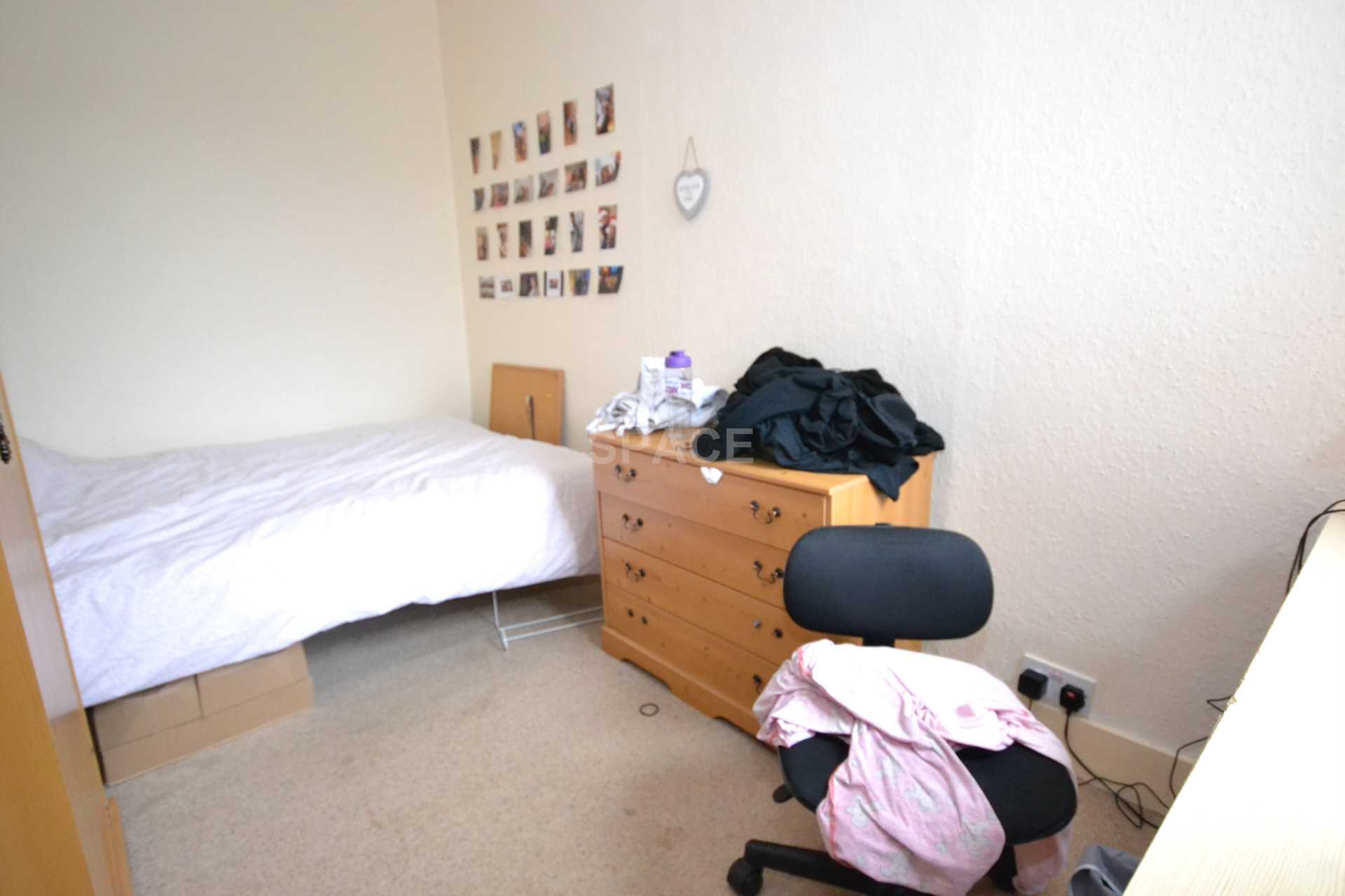 Lincoln Road, Reading, Image 3