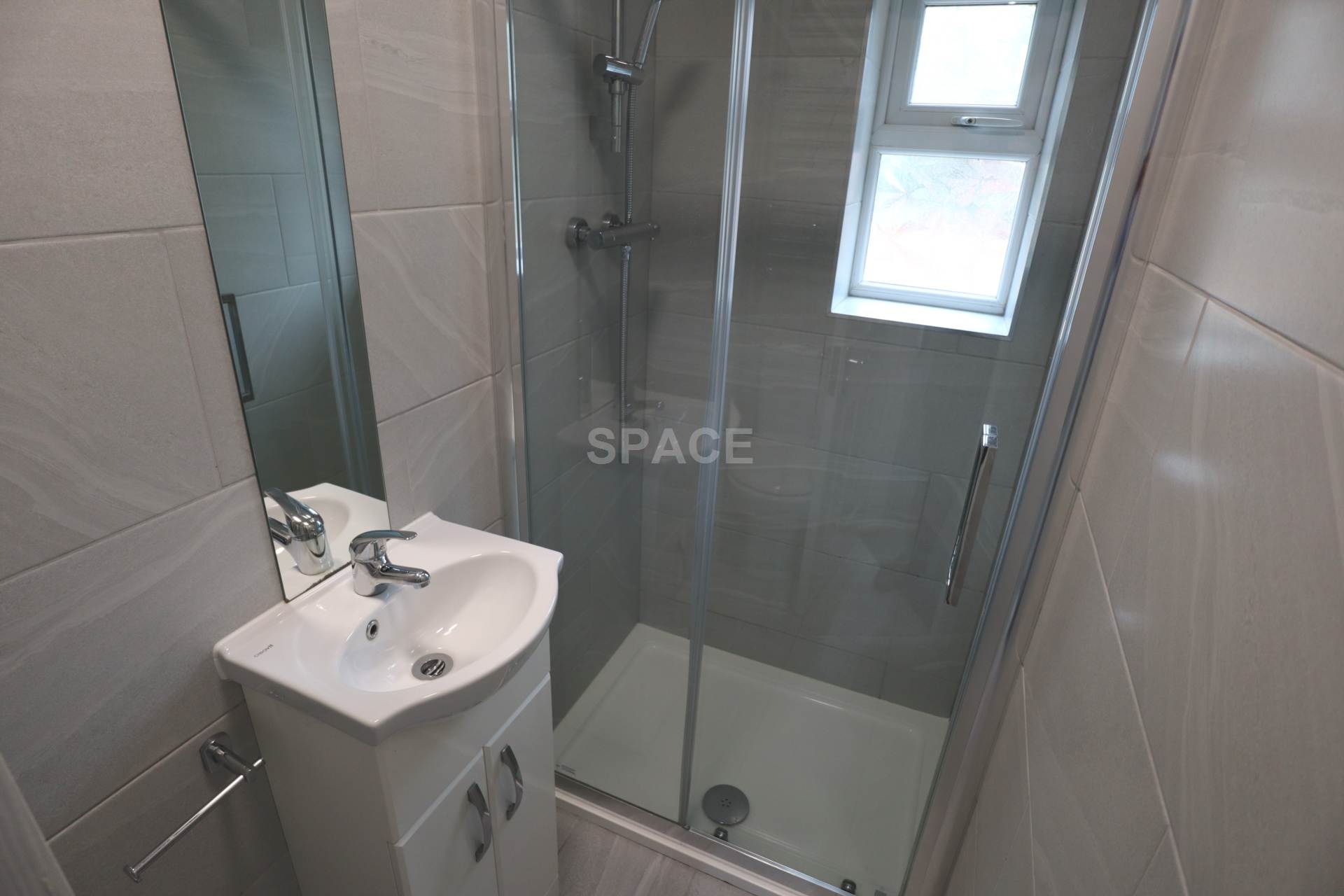 Grange Avenue, Reading, Berkshire, RG6 1DL, Image 5
