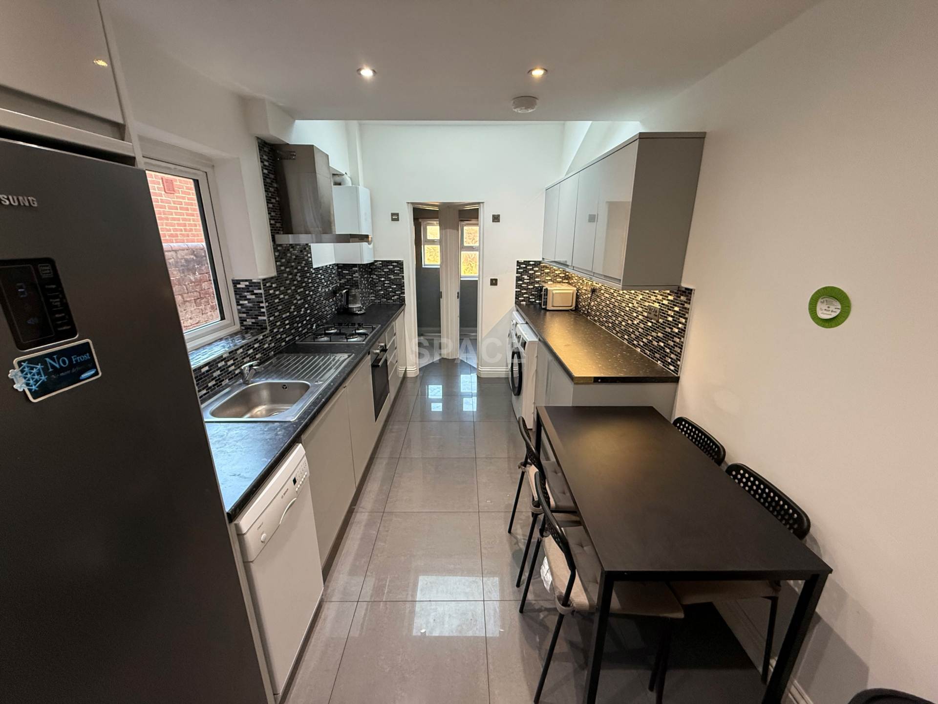 Grange Avenue, University, Image 2