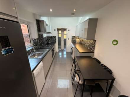 Grange Avenue, University, Image 2