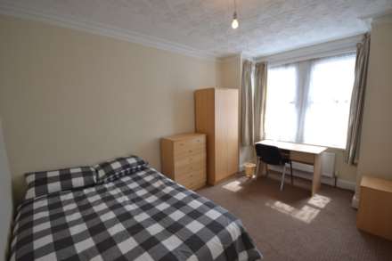 1 Bedroom Room (Double), Swainstone Road, Reading, Berkshire, RG2 0DX