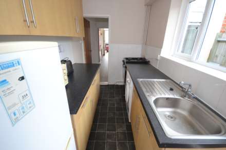 Blenheim Gardens, Reading, Berkshire, RG1 5QG, Image 5